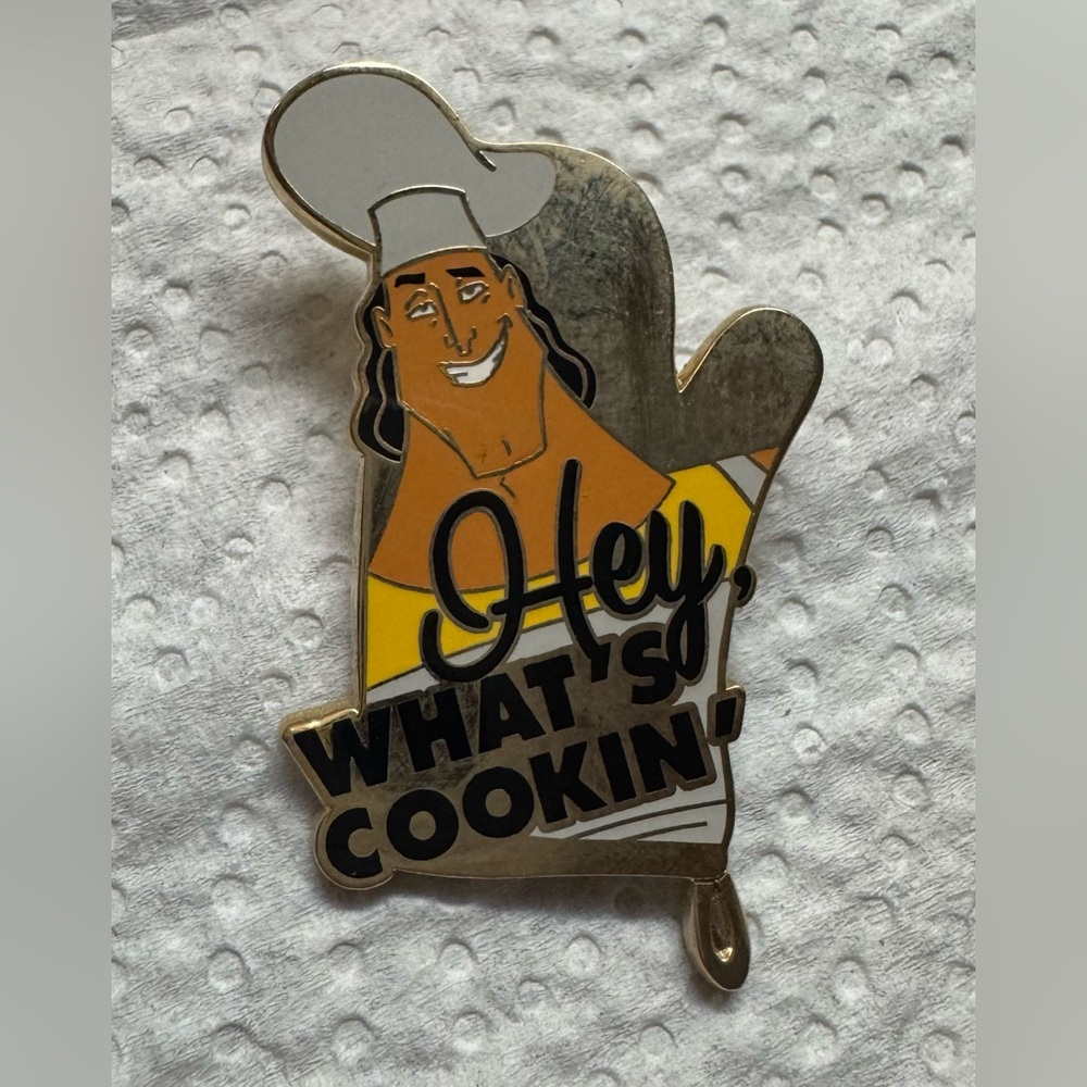 🍳Official Disney Pin Trading - Kronk “Hey. What’s Cookin’” Pin🍳